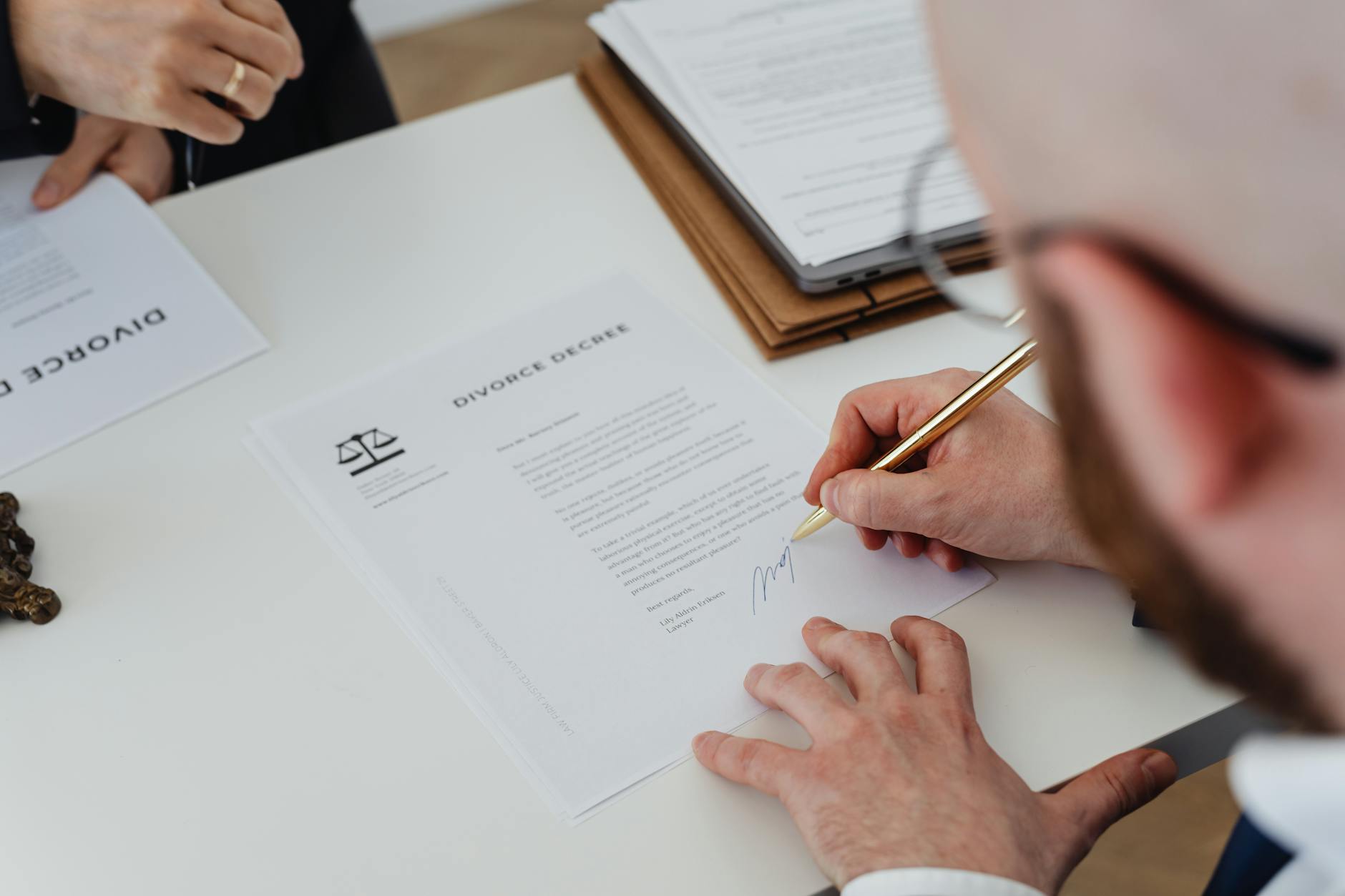 Credite la divorț în România Ghid juridic complet