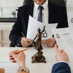 Tată Biologic vs Tată Legal Ghid Esențial Dreptul Românesc