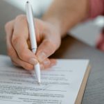 Ghid practic reziliere contracte comerciale România