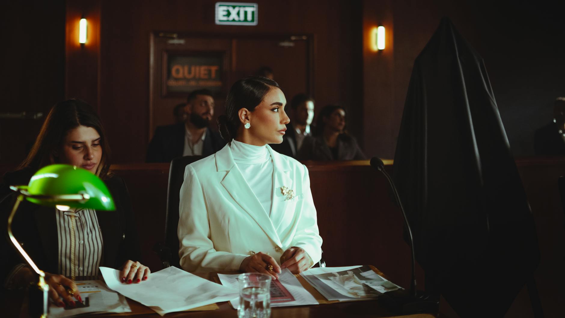 cover image 813